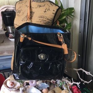 COACH Leah Embossed Tote👜👜🤙🏽👜👜